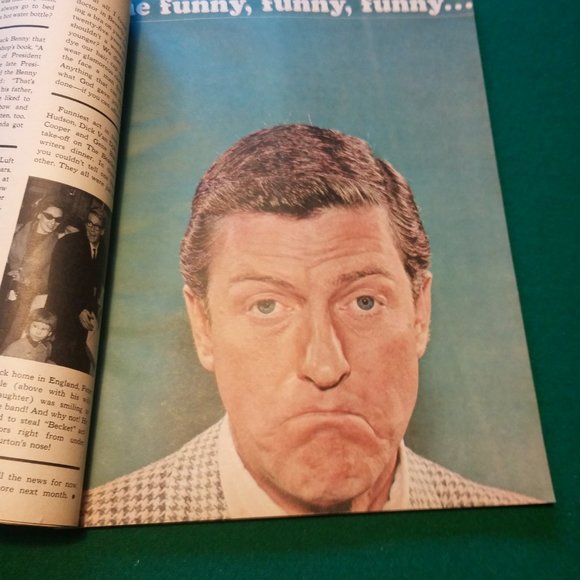 Vintage June 1964 Photoplay magazine, Liz Taylor on cover. - Picture 4 of 8